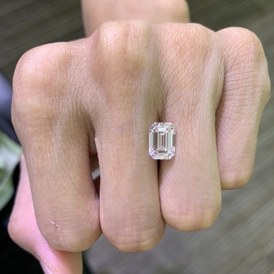 주문 3.52CT 에메랄드 절단 다이아몬드 실험실 자란 VVS2 맑음 E 색상 online manufacture